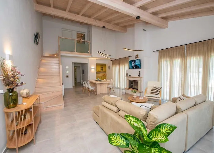 Martha Corfu * Peritheia