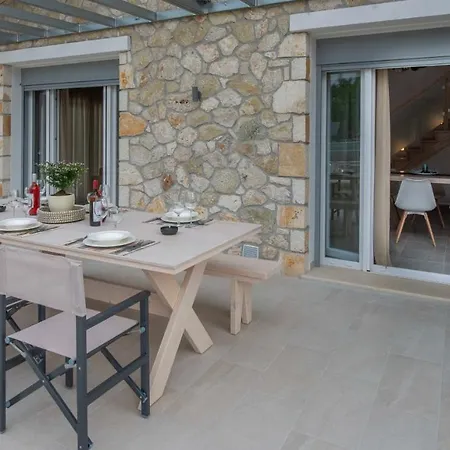 Martha Corfu * Peritheia